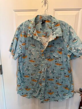 Disney Nightmare Before Christmas men’s Light Blue Tropical Surf Print 2X